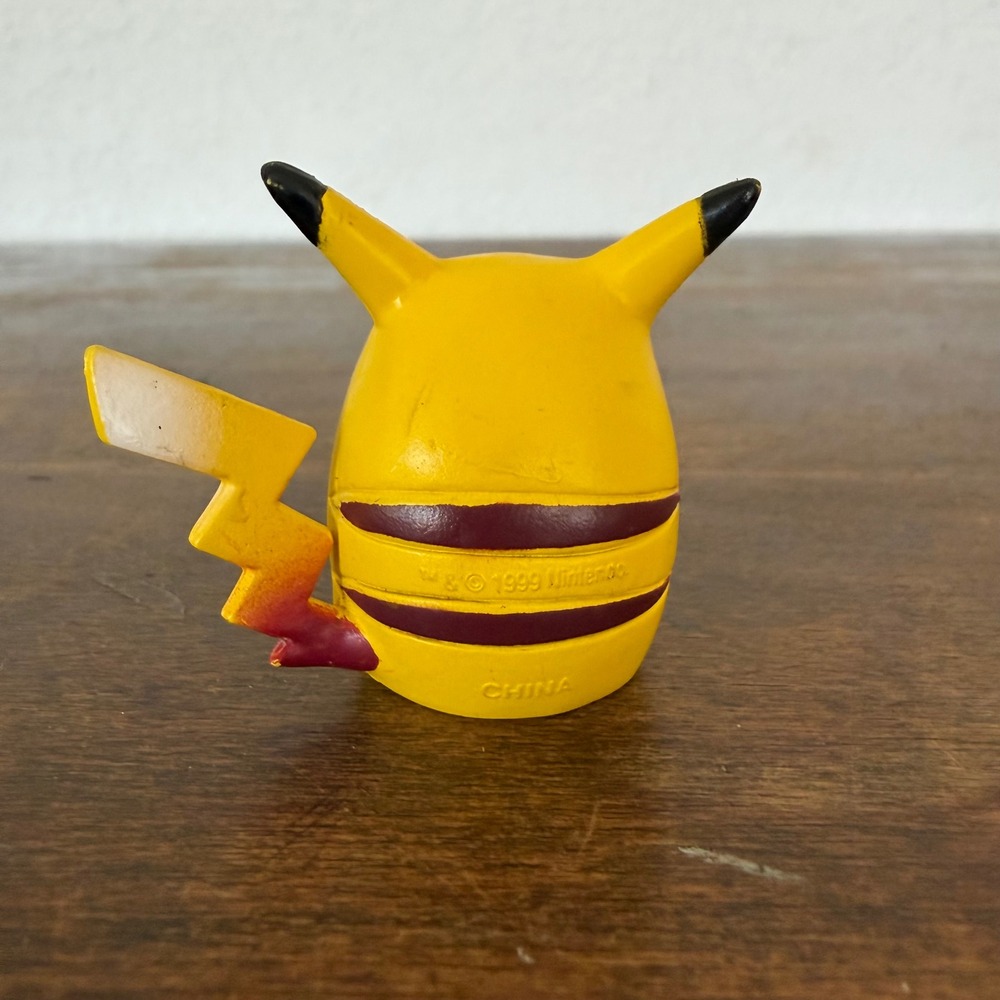 Pikachu Mini Action Figure Vinyl PVC Pencil Topper Pokémon 1999 Nintendo 90s - Picture 3 of 6